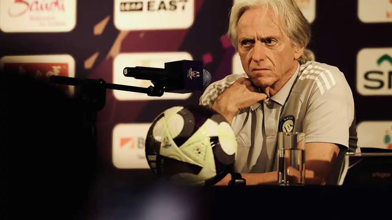 خطاب الانضباط.. تطورات شكوى الهلال ضد مدرب النصر جيسوس في الدوري السعودي